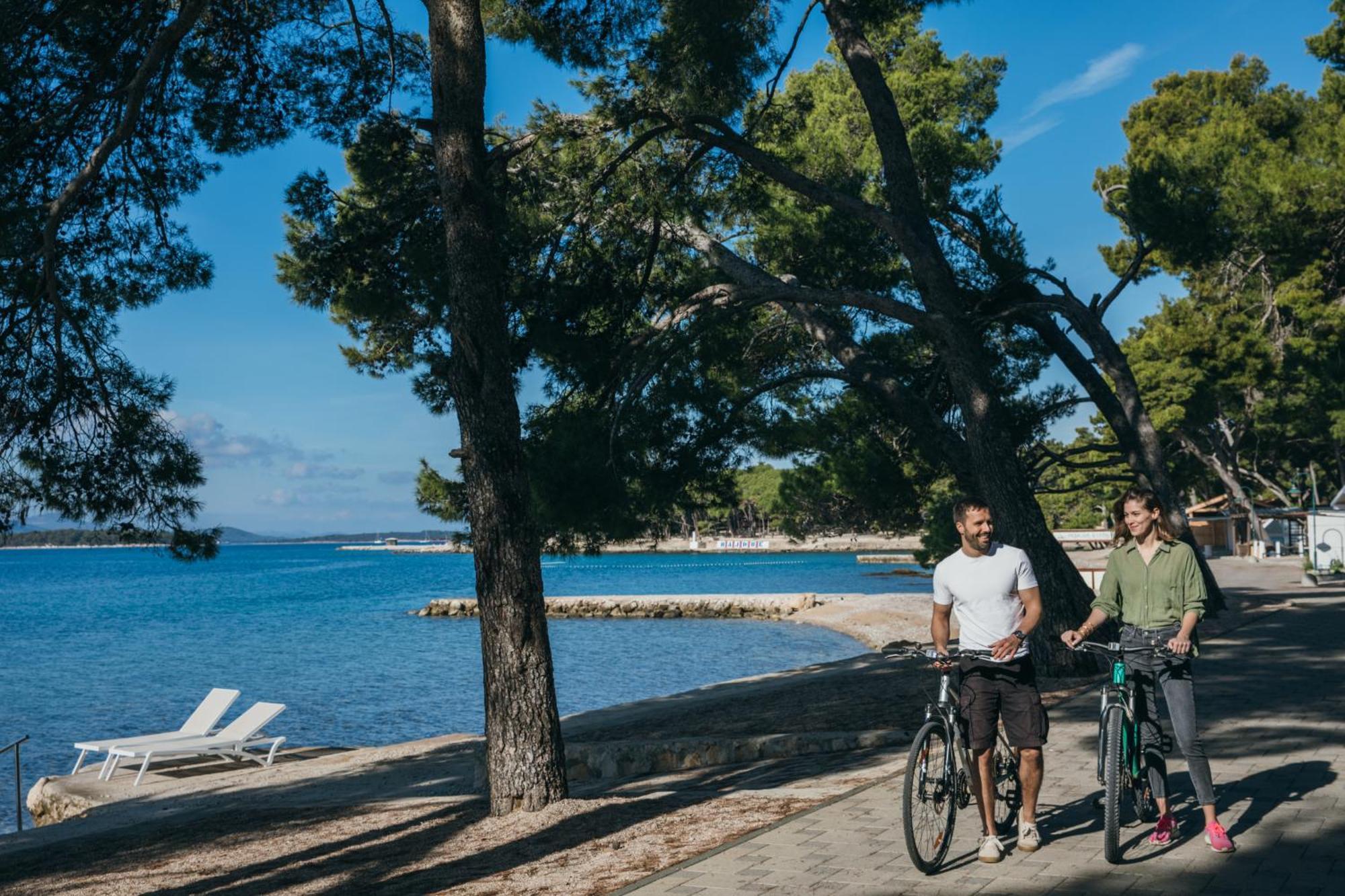 Camping Park Soline Mobile Homes Biograd Na Moru Buitenkant foto