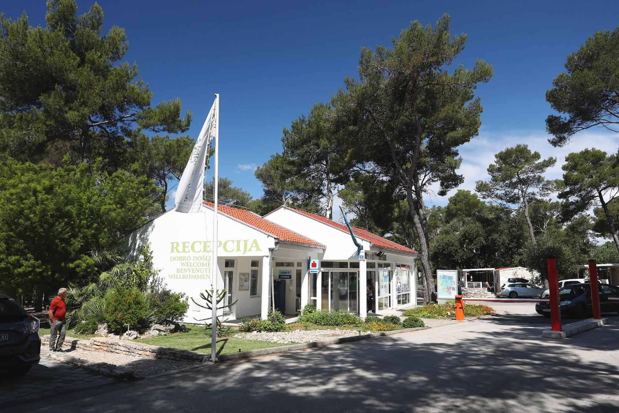 Camping Park Soline Mobile Homes Biograd Na Moru Buitenkant foto